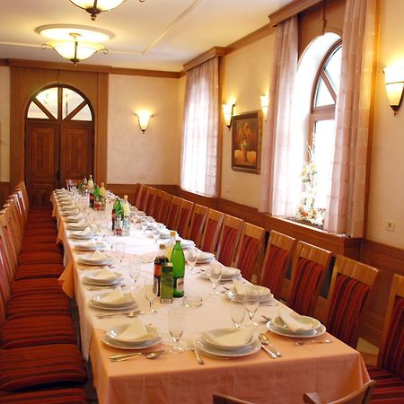 Hotel Sucevic Garni Belgrad Restoran fotoğraf