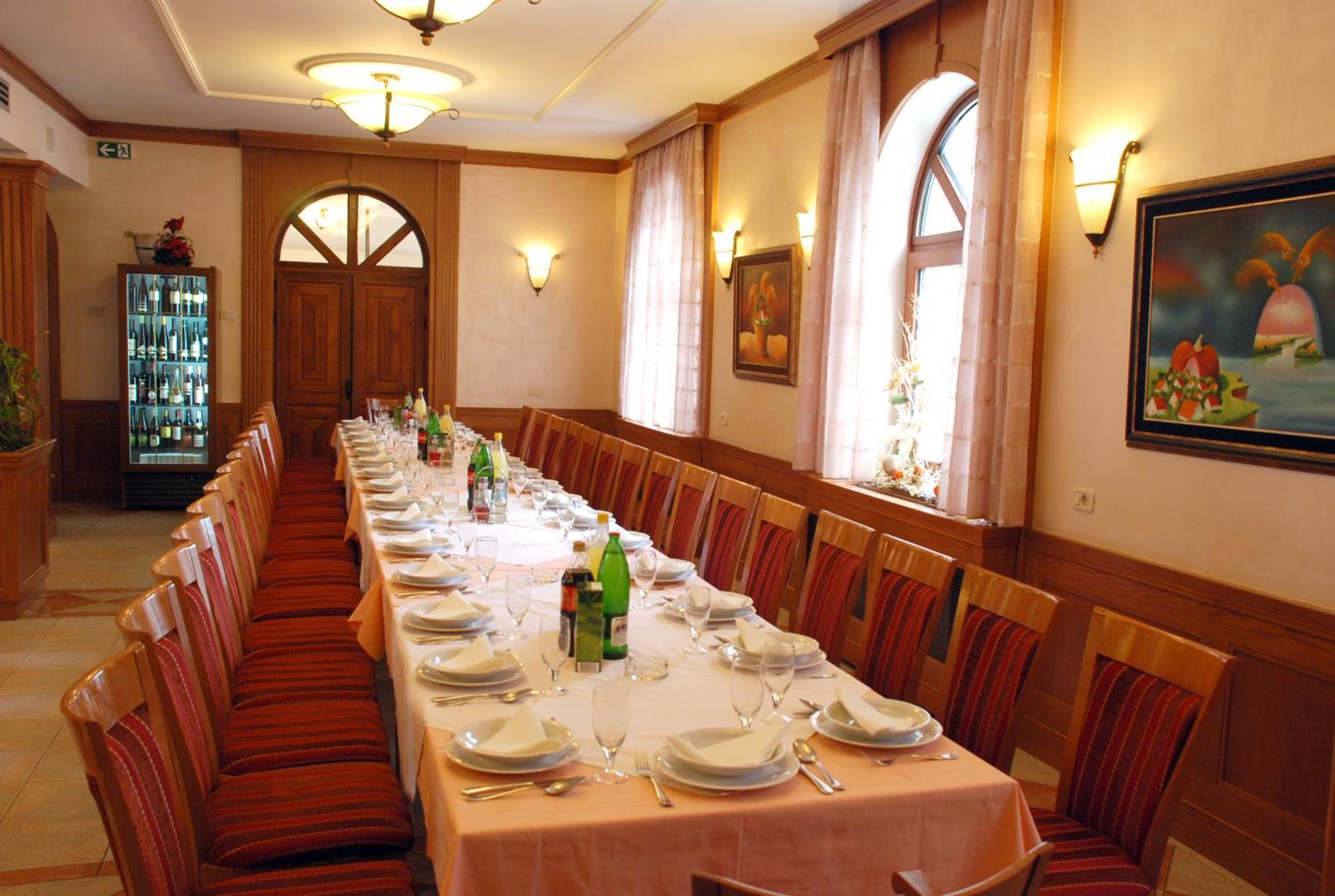 Hotel Sucevic Garni Belgrad Restoran fotoğraf