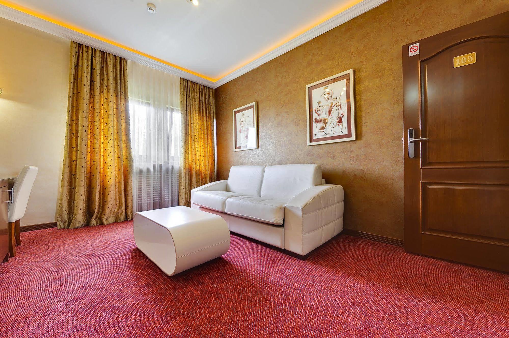 Hotel Sucevic Garni Belgrad Dış mekan fotoğraf