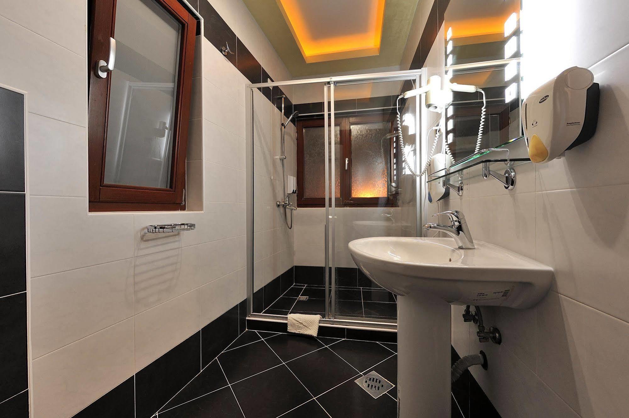 Hotel Sucevic Garni Belgrad Dış mekan fotoğraf