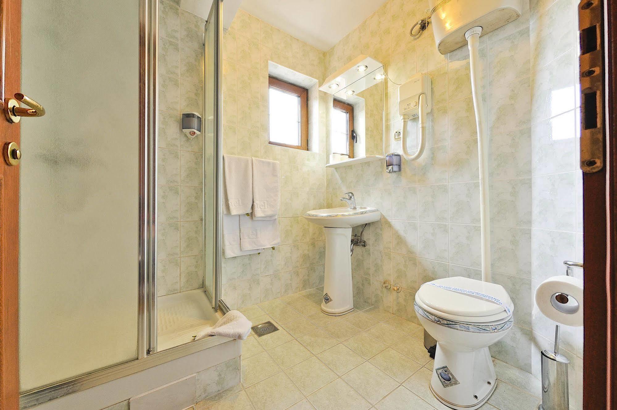 Hotel Sucevic Garni Belgrad Dış mekan fotoğraf